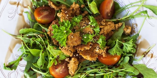 Lihtne rukolasalat tofuga