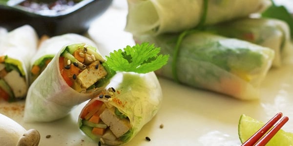 Vietnami kevadrullid tofuga