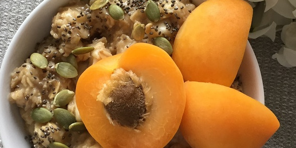 Kreemine kaerahelbepuder