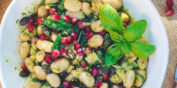 Võioasalat basiilikupestoga