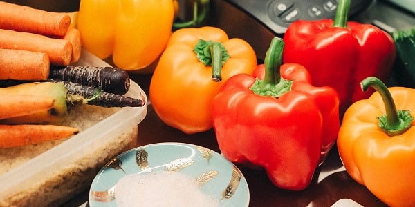 Värviline hirsisalat