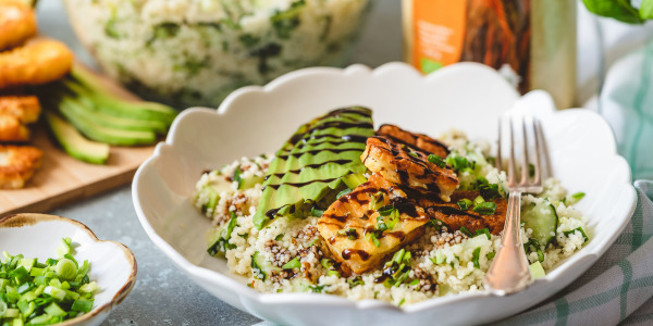 Kuskuss kõige rohelise ja halloumi juustuga