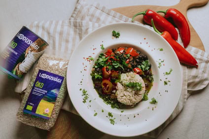 Vürtsikas musta oa hautis kookospiimas 