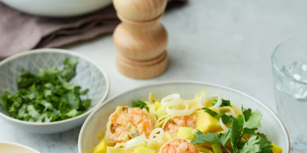 Kookose, mango ja krevettidega tagliatelled