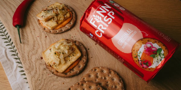 Praetud tofu ja gochujang mayoga Finn Crisp näkileibadega